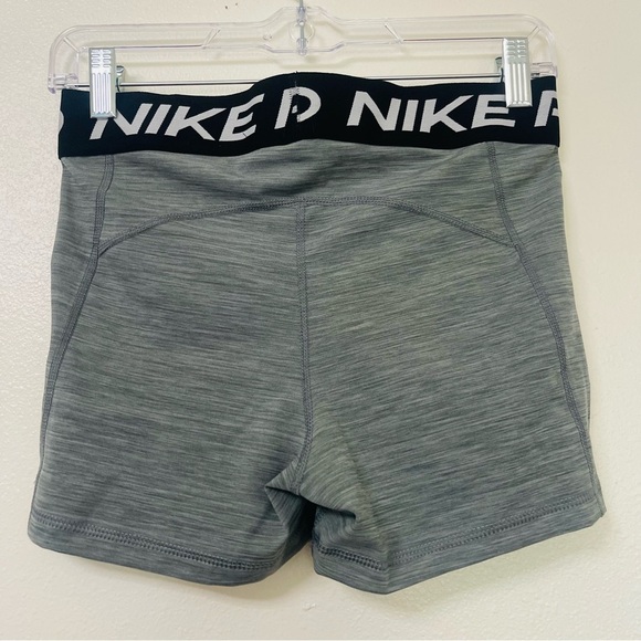 Nike Pro Women's 365 Grey Spandex Shorts Medium - Picture 4 of 6